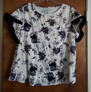 Shein Curve Floral Ruffle Sleeve Blouse